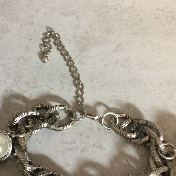 Silver heavy chain with chunky Pearl drop bracelet - Picture 5 of 6